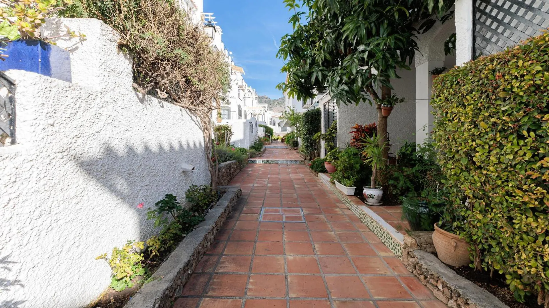 Cosy Apartment In Verano Azul Nerja İspanya